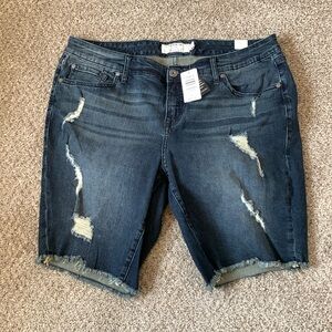 New with tags dark blue distressed denim